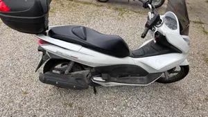 Honda PCX 150 (2012 - 13)  (2)