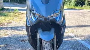Yamaha T-Max 560 Tech Max (2021)  (3)