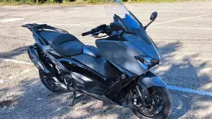 Yamaha T-Max 560 Tech Max (2021)  (5)