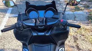 Yamaha T-Max 560 Tech Max (2021)  (7)