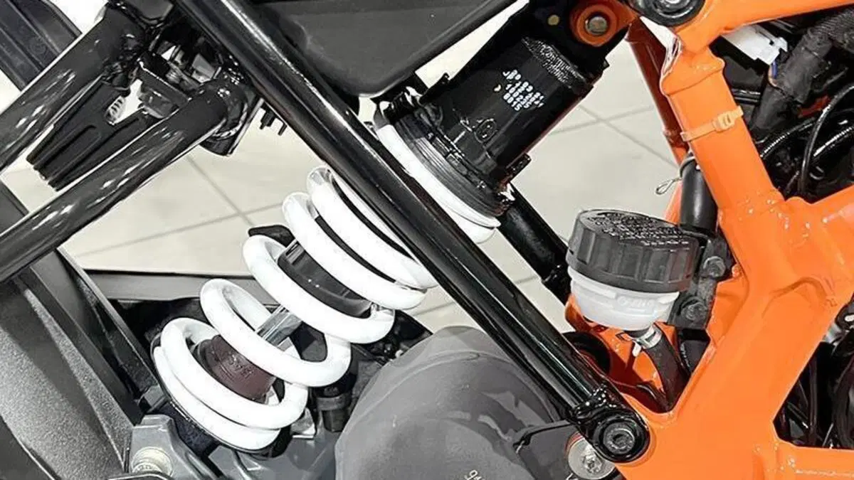 KTM 390 Duke (2021 - 23)  (4)
