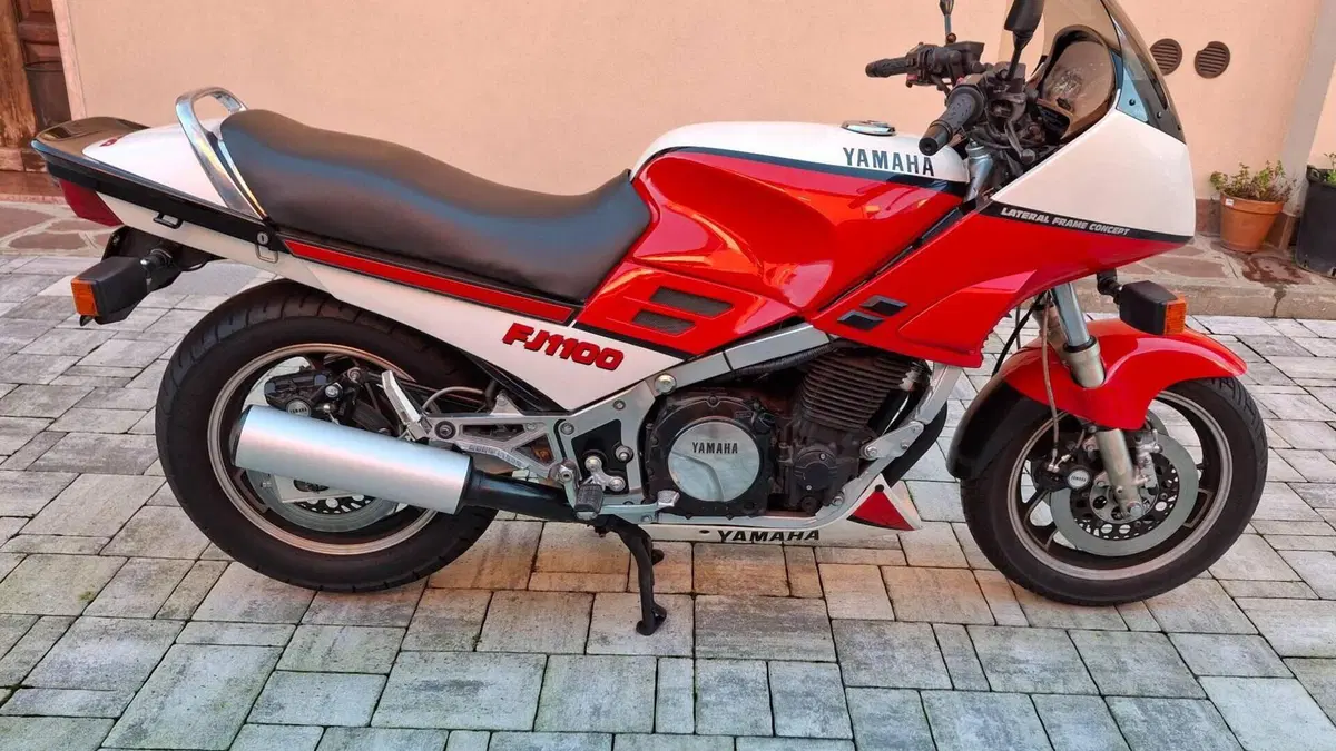 Yamaha   (2)