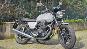 Moto Guzzi V7 III Milano (2018 - 20) usata