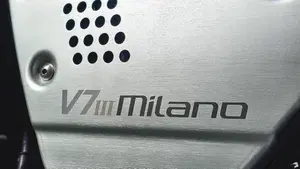Moto Guzzi V7 III Milano (2018 - 20)  (4)