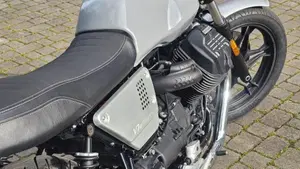 Moto Guzzi V7 III Milano (2018 - 20)  (6)