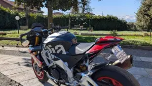 Aprilia Tuono V4 Factory (2017 - 18) 