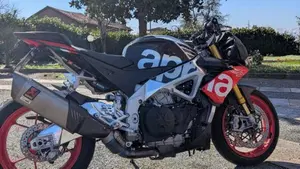 Aprilia Tuono V4 Factory (2017 - 18)  (9)