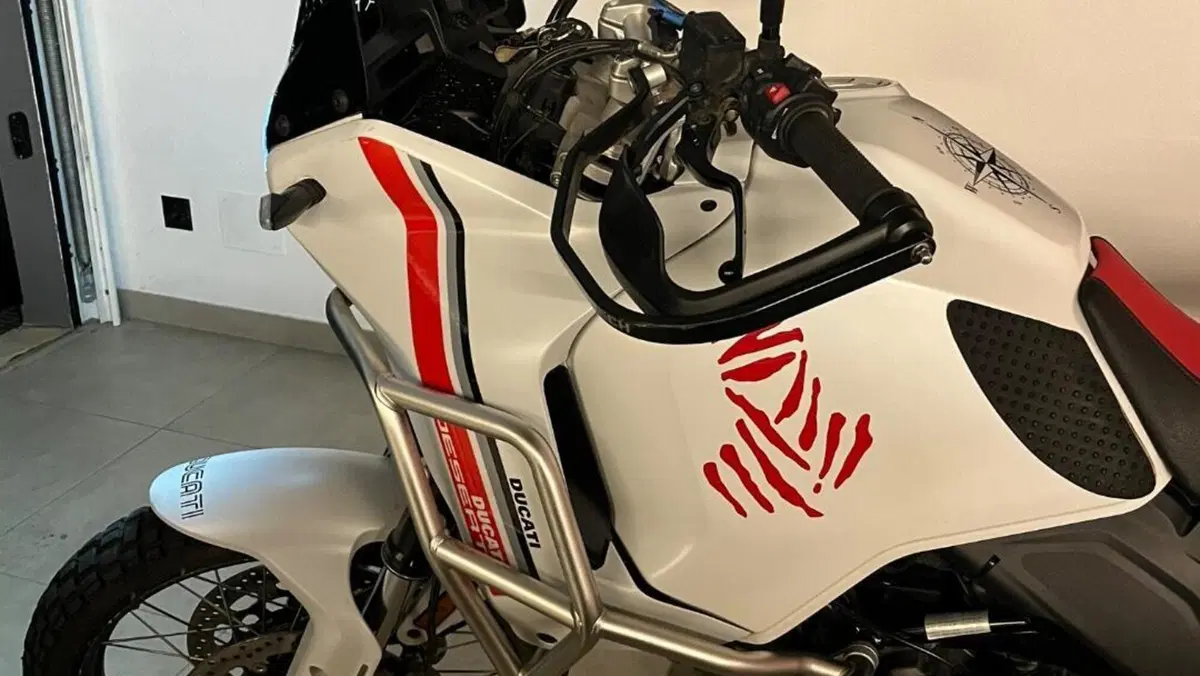 Ducati DesertX (2022 - 25)  (2)