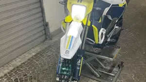 Husqvarna 701 Enduro (2023 - 25)  (2)