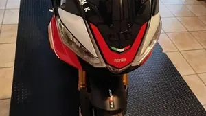 Aprilia Tuono V4 (2021 - 24)  (3)