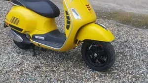 Vespa GTS 300 Super Sport (2017 - 19)  (2)