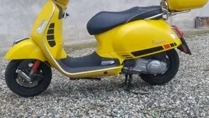 Vespa GTS 300 Super Sport (2017 - 19)  (4)