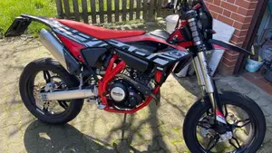 Betamotor RR 125 4T Motard LC (2021 - 23)  (3)
