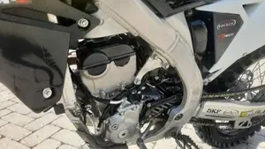 Suzuki RM-Z250 (2019 - 20)  (6)