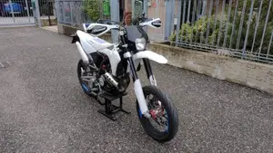 Fantic Motor XMF 125 Motard Performance 4t (2021 - 22)  (4)