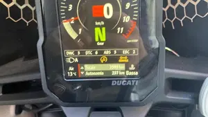 Ducati DesertX (2022 - 25)  (7)