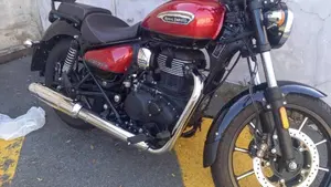 Royal Enfield Meteor 350 Aurora (2024 - 26)  (2)