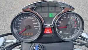 Moto Guzzi Nevada 750 Classic i.e. (2004 - 06)  (5)