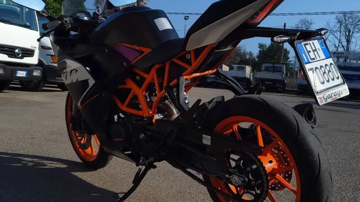 KTM RC 125 ABS (2015 - 16)  (3)