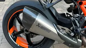 KTM 1290 Super Duke R (2021)  (2)