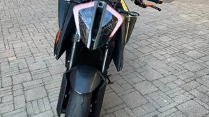 KTM 1290 Super Duke R (2021)  (4)