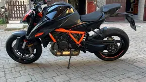 KTM 1290 Super Duke R (2021)  (5)