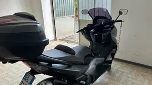 Yamaha T-Max 500 (2008 - 12)  (3)