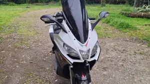 Aprilia SRV 850 (2011 - 16)  (5)