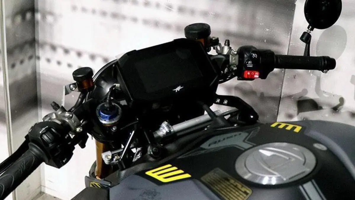 MV Agusta Rush 1000 (2021 - 22)  (5)