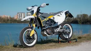 Husqvarna 701 Supermoto (2022) 