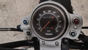 Triumph Scrambler (2006 - 17)  (4)