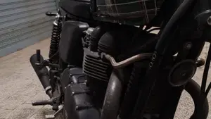 Triumph Scrambler (2006 - 17)  (5)