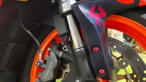 Honda CBR 1000 RR Fireblade (2006 - 07)  (5)