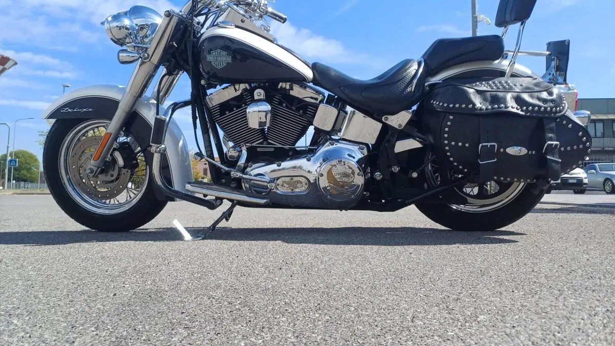 Harley-Davidson 1450 Deluxe (2005 - 06) - FLSTNI 