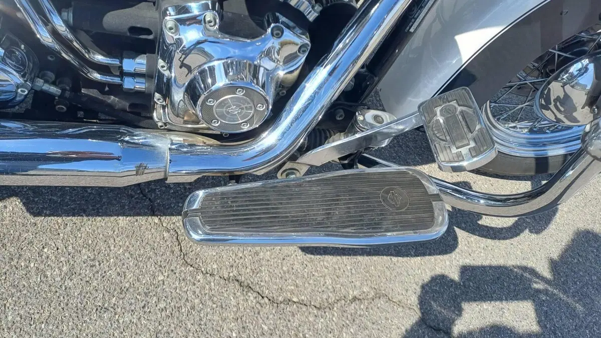Harley-Davidson 1450 Deluxe (2005 - 06) - FLSTNI  (15)