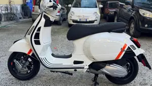 Vespa GTS 300 Super Sport (2023 - 24) 