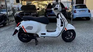 Vespa GTS 300 Super Sport (2023 - 24)  (3)
