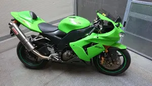 Kawasaki Ninja 1000 ZX-10R (2004 - 05)  (5)