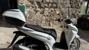 Honda SH 350 (2021 - 24)  (2)