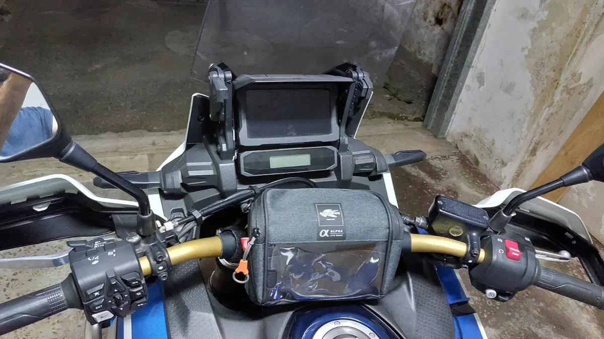 Honda Africa Twin CRF 1100L Adventure Sports (2020 - 21)  (3)