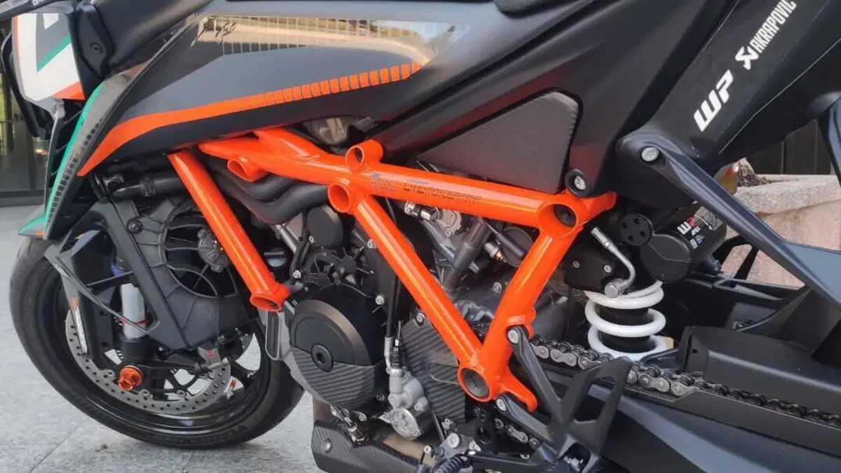 KTM 1390 Super Duke R EVO (2024 - 26)  (12)