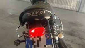 Triumph Bonneville T100 (2008 - 16)  (5)