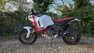 Ducati DesertX (2022 - 25)  (2)