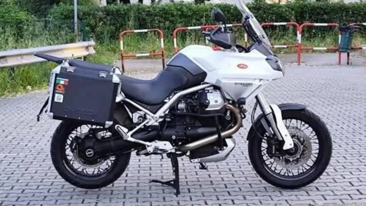 Moto Guzzi Stelvio 1200 4V (2008 - 10)  (3)