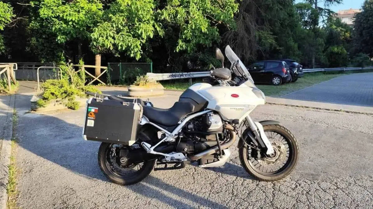 Moto Guzzi Stelvio 1200 4V (2008 - 10)  (14)