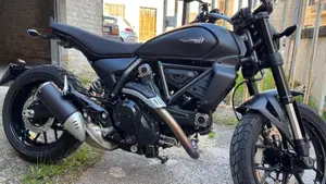 Ducati Scrambler 800 Icon Dark (2025 - 26)  (7)