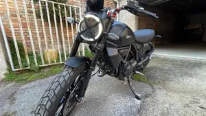 Ducati Scrambler 800 Icon Dark (2025 - 26)  (9)