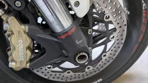 MV Agusta Brutale 1090 R (2012 - 15)  (6)