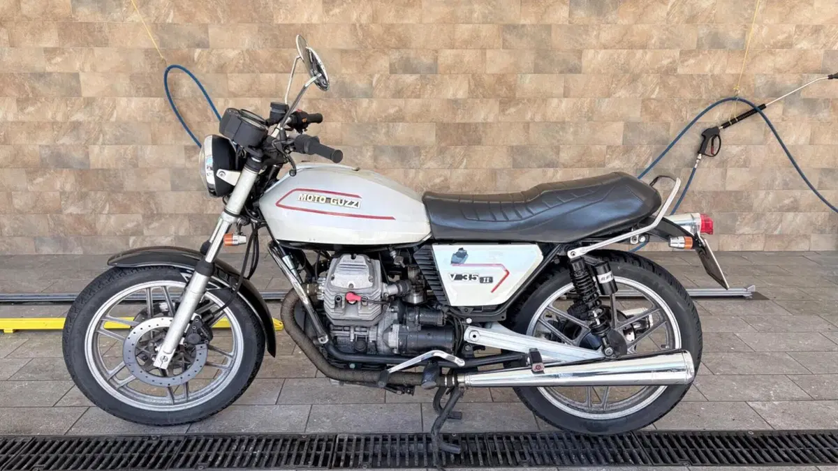 Moto Guzzi  