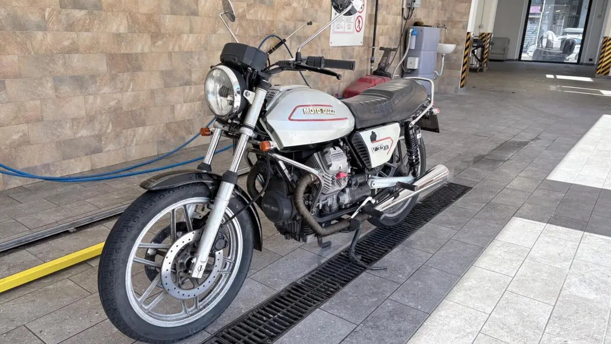 Moto Guzzi   (4)